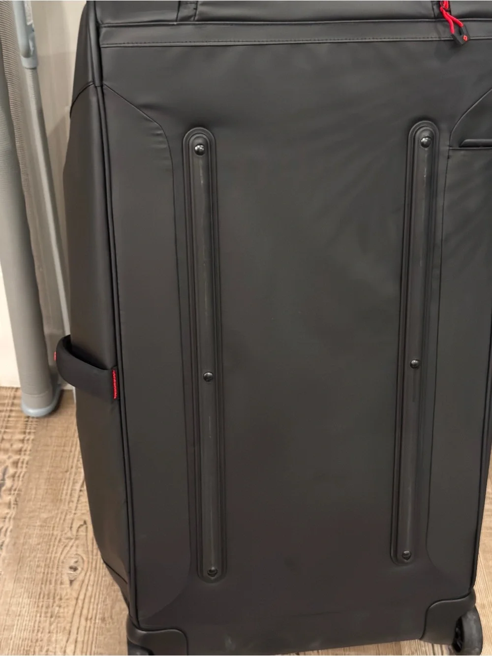 High Sierra Black Wheeled Duffel with Telescoping Handle, travel bag luggage 🔥🏖️